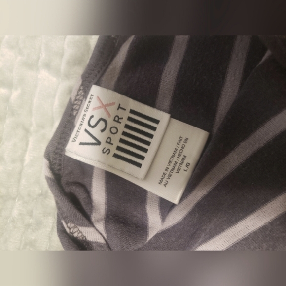 Tank top Lot (2) - Picture 4 of 4